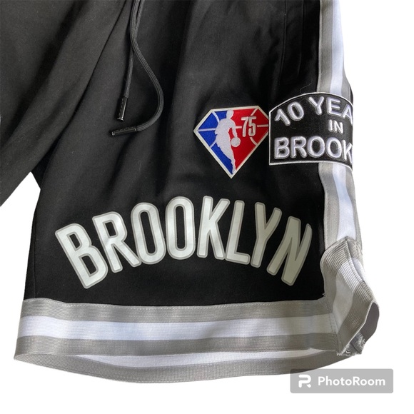 PRO STANDARD BROOKLYN NETS LOGO BLACK MENS SHORTS SZ MED NEVER WORN - Picture 7 of 15
